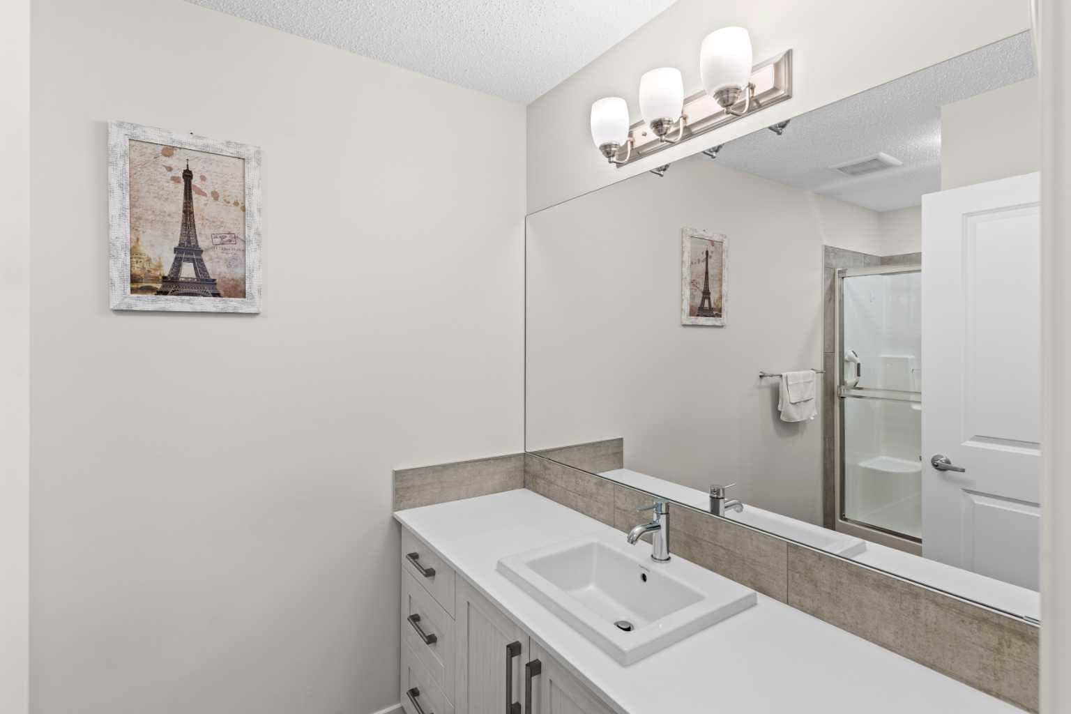 492 Chinook Gate Square SW
