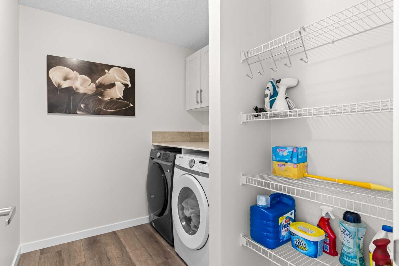 492 Chinook Gate Square SW