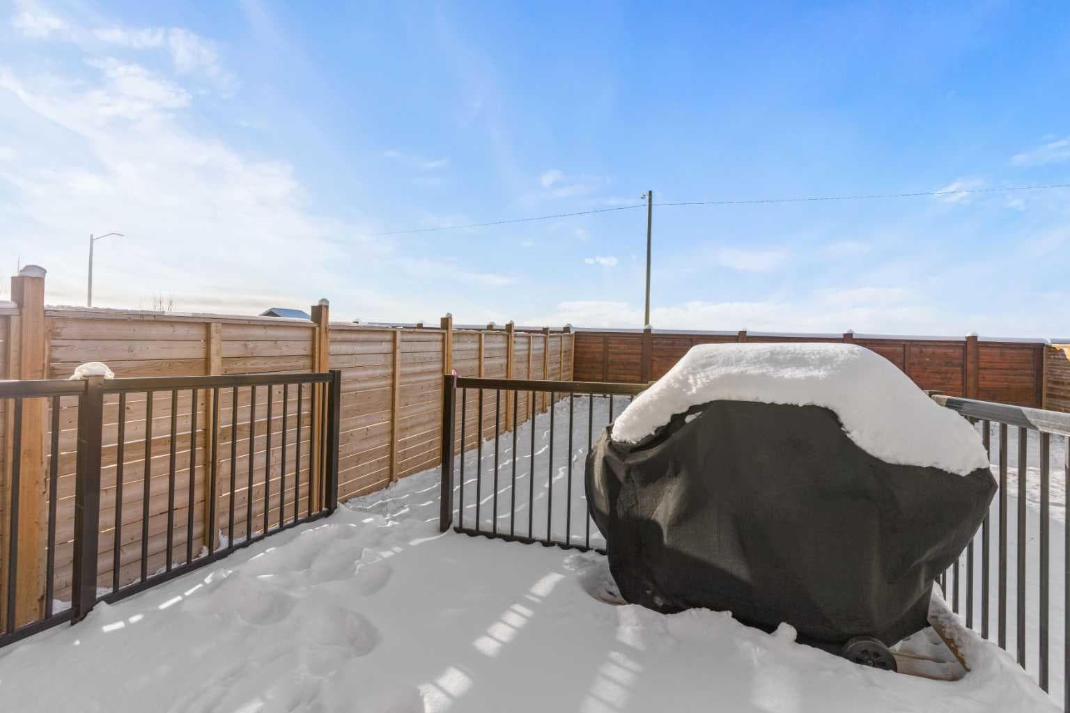 492 Chinook Gate Square SW