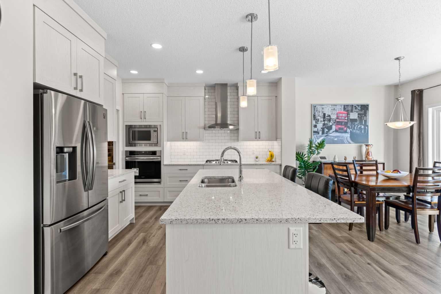 492 Chinook Gate Square SW