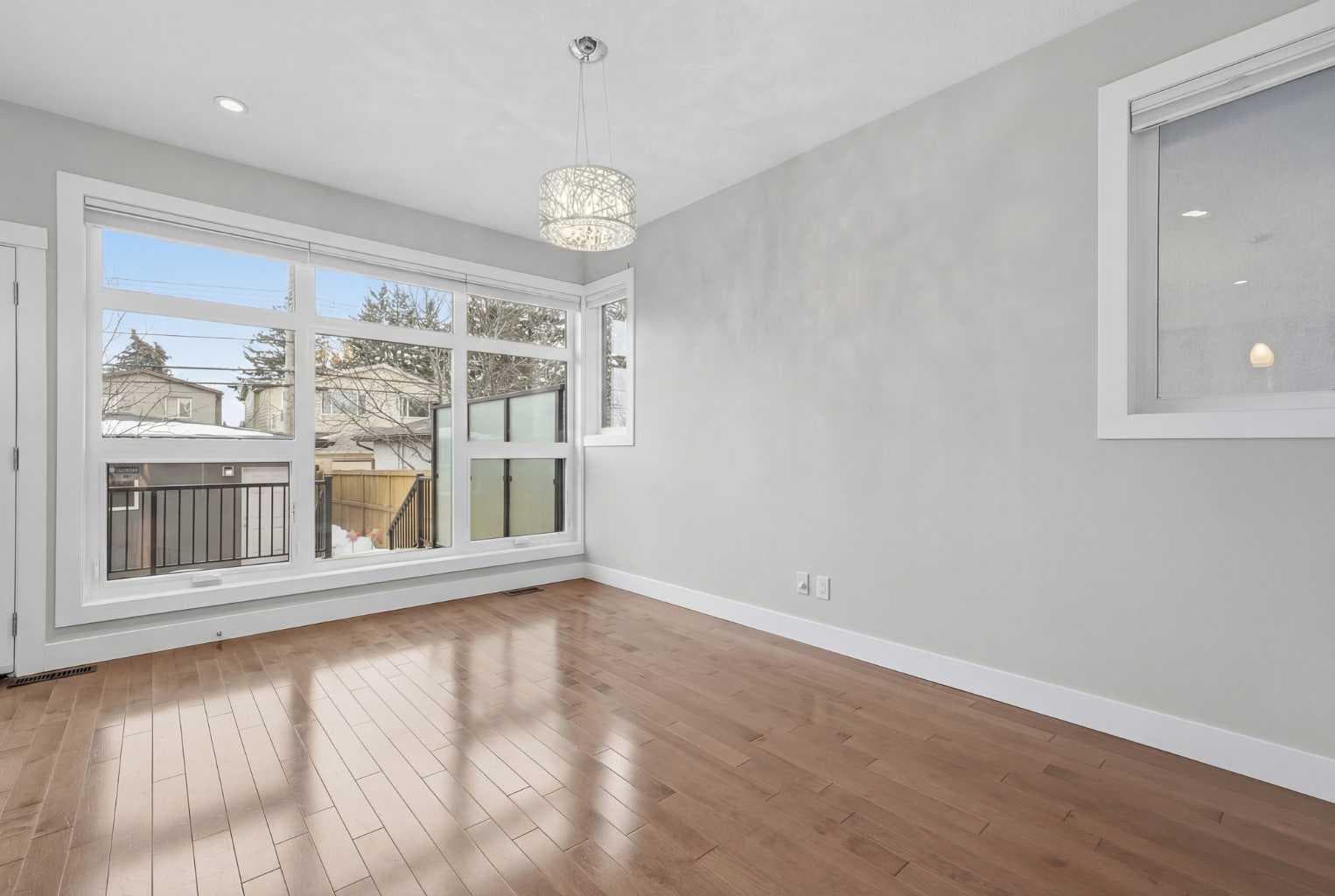 2018 37 Street SW