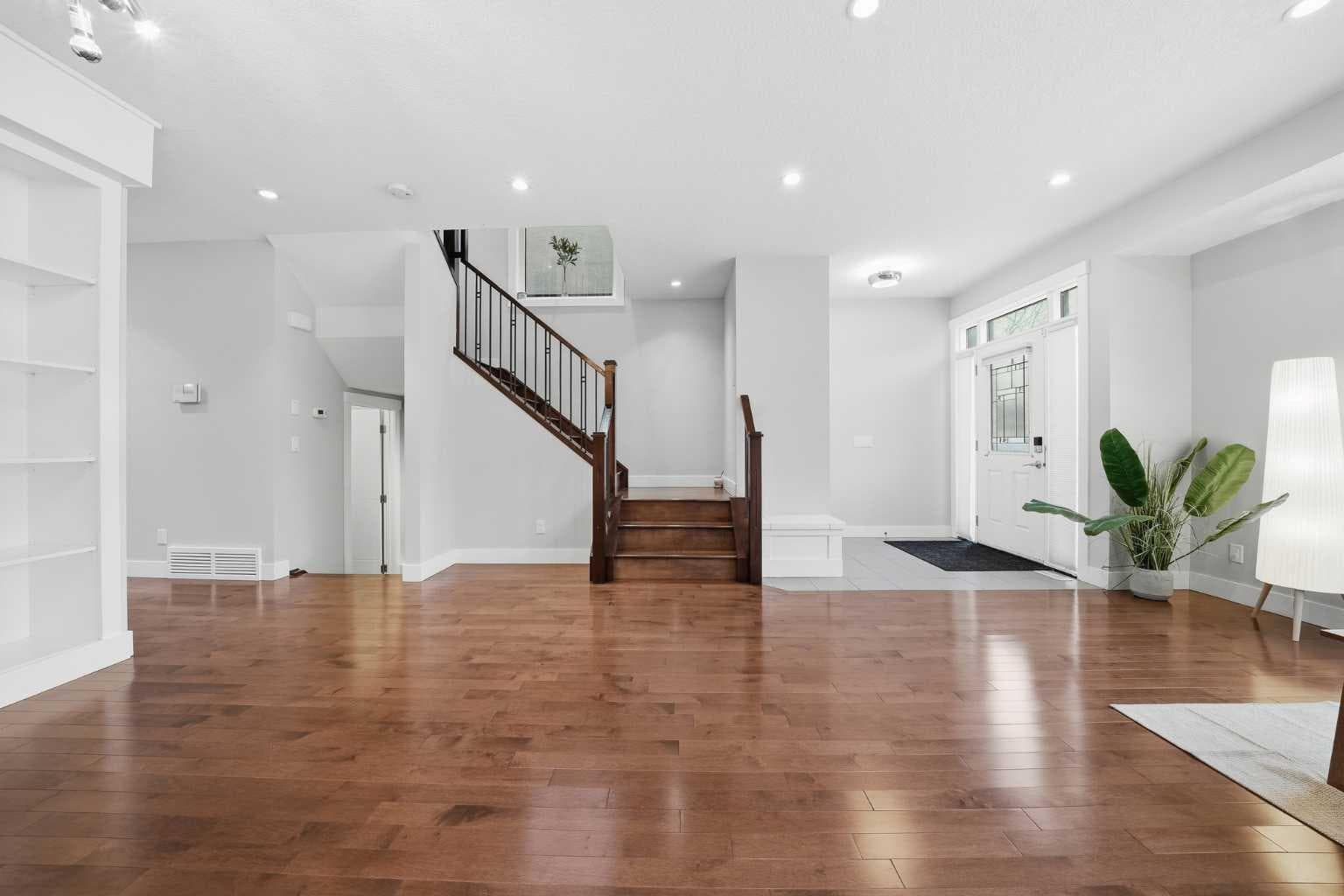 2018 37 Street SW
