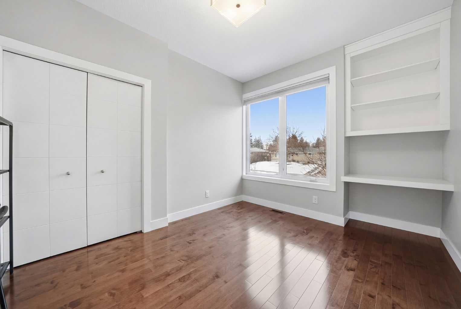 2018 37 Street SW
