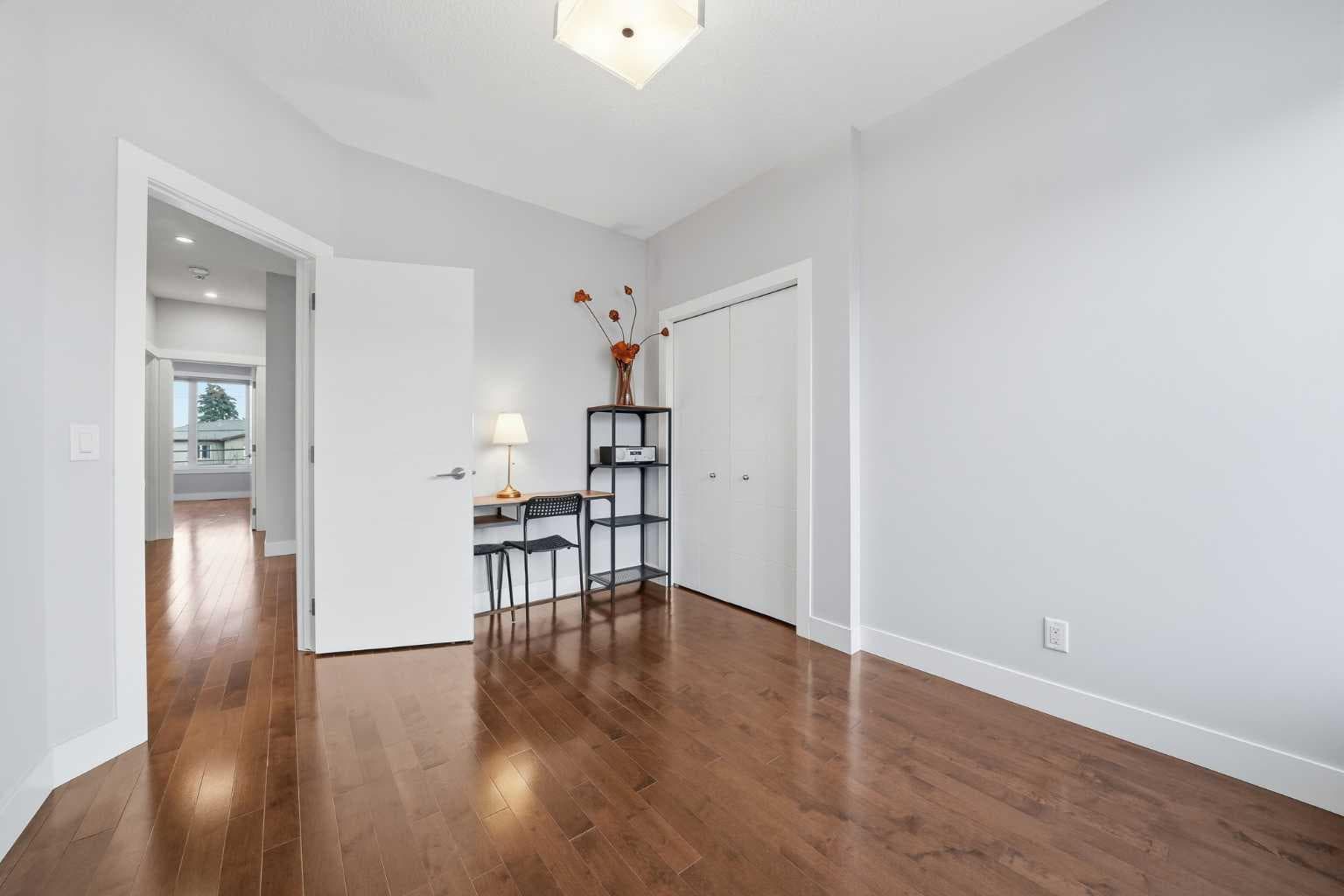 2018 37 Street SW