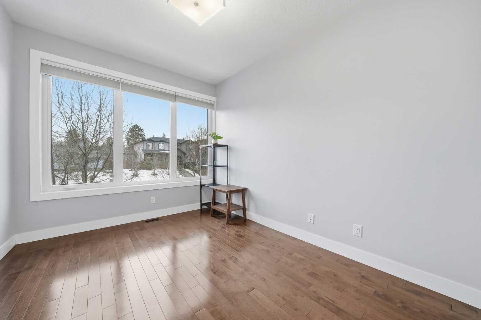2018 37 Street SW
