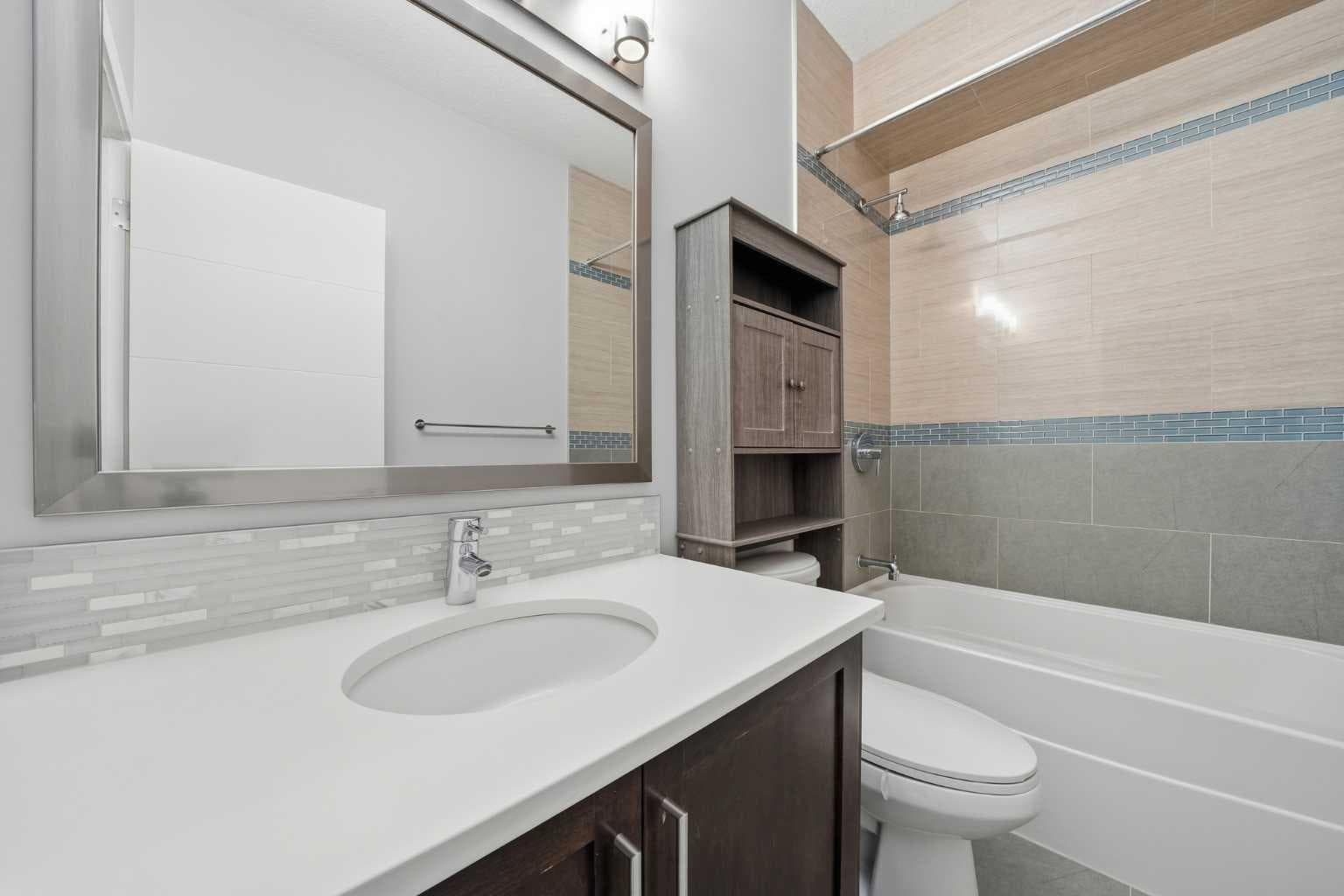 2018 37 Street SW