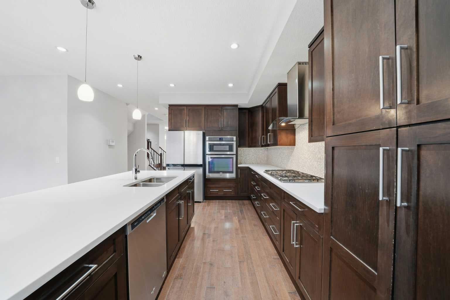 2018 37 Street SW