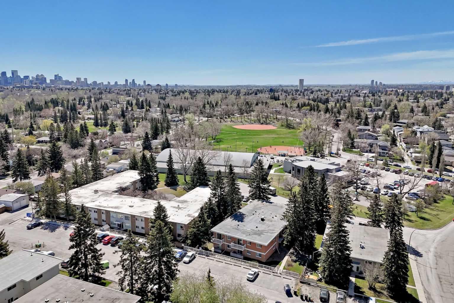 29 Chisholm Crescent NW