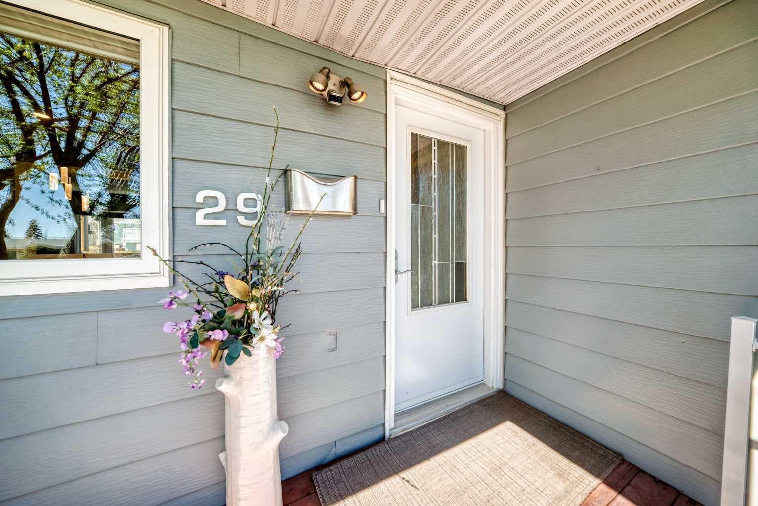 29 Chisholm Crescent NW