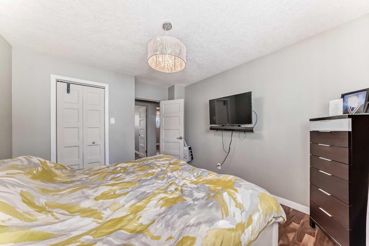 29 Chisholm Crescent NW
