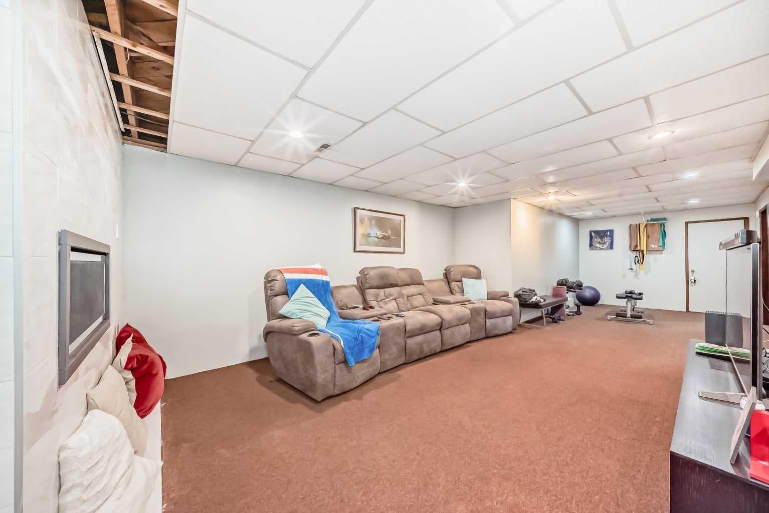 29 Chisholm Crescent NW
