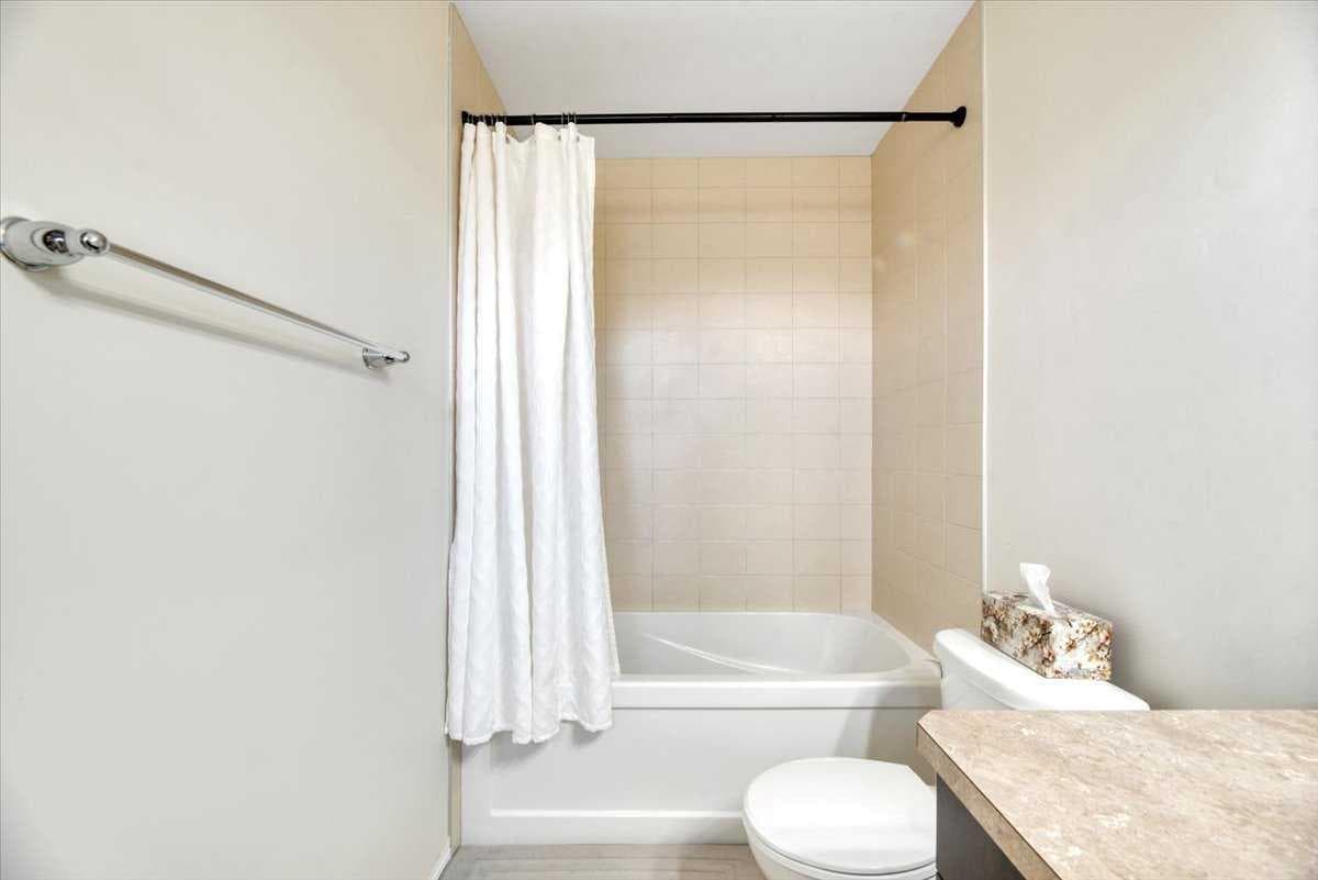 145 Viewpointe Terrace 