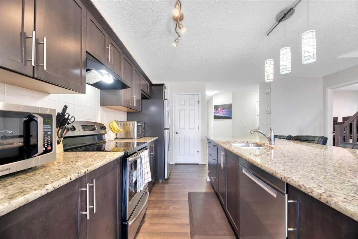 145 Viewpointe Terrace 