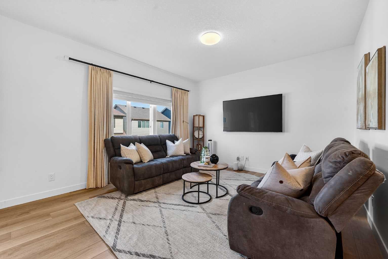 309 Baneberry Way SW