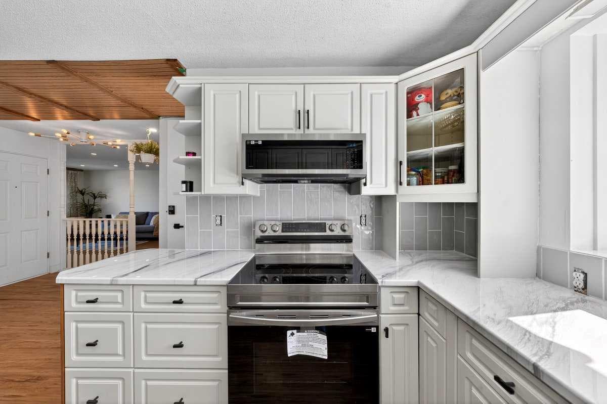 227 Martell Road NE