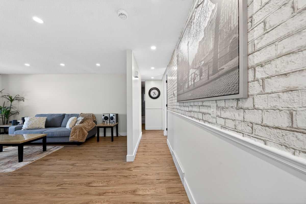 227 Martell Road NE
