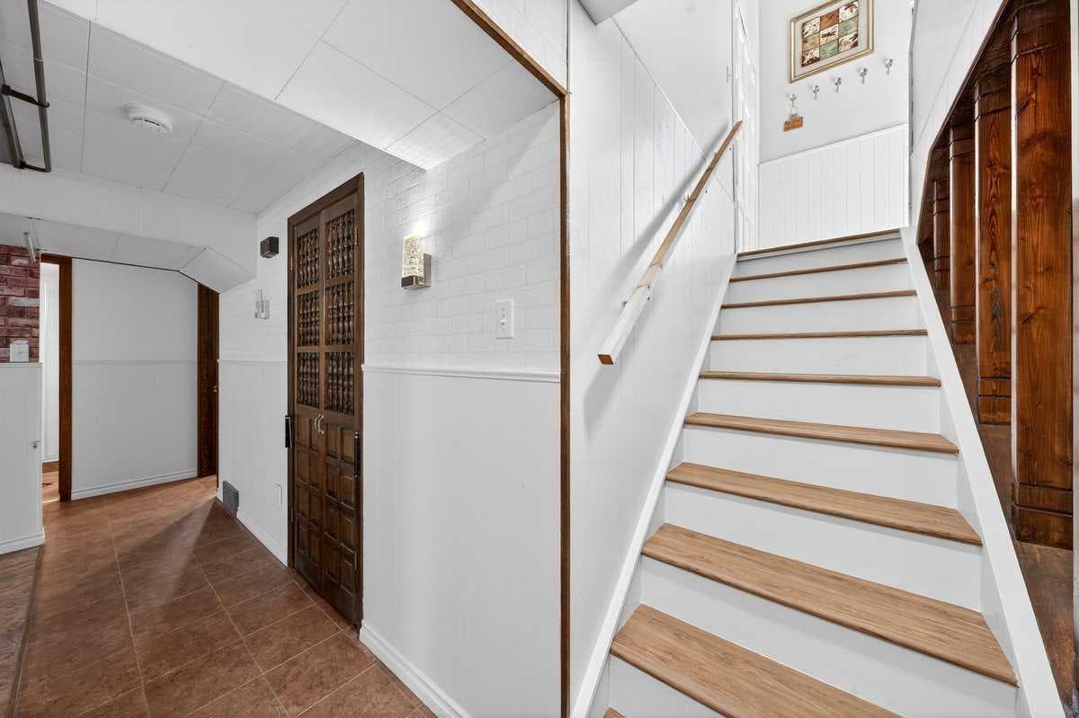 227 Martell Road NE