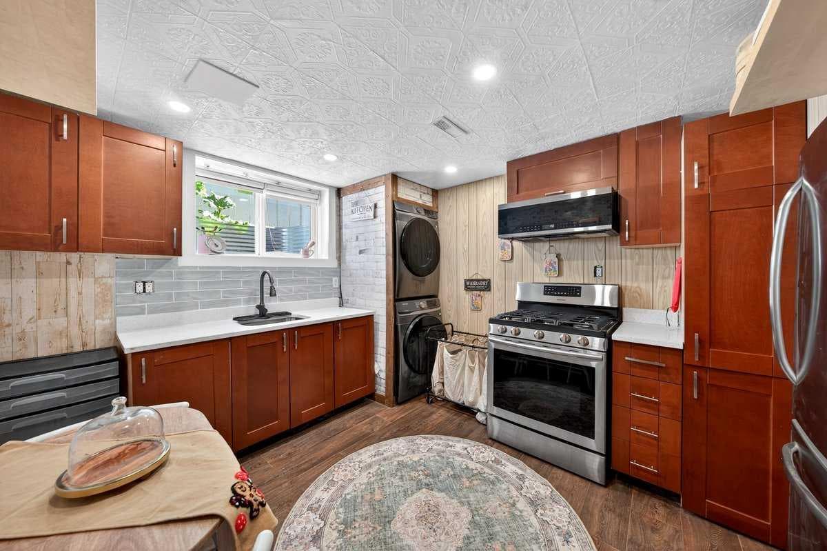 227 Martell Road NE