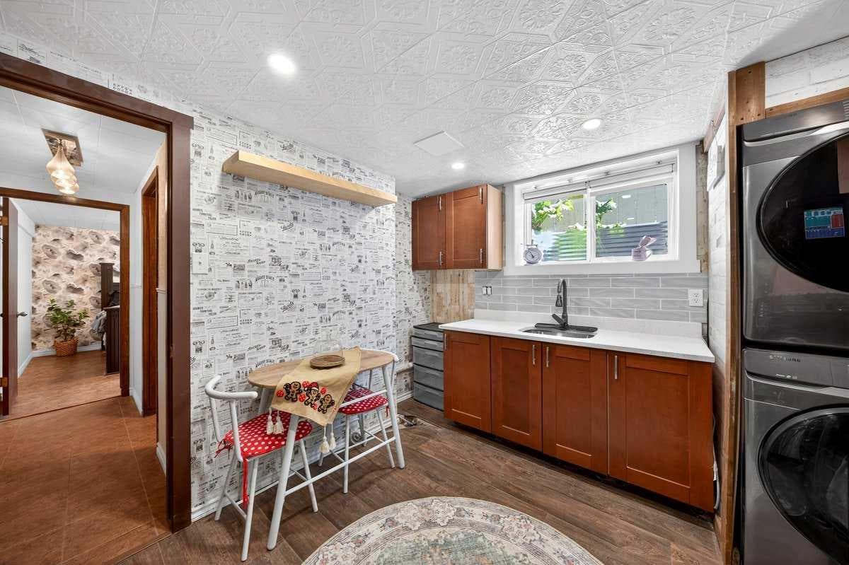 227 Martell Road NE