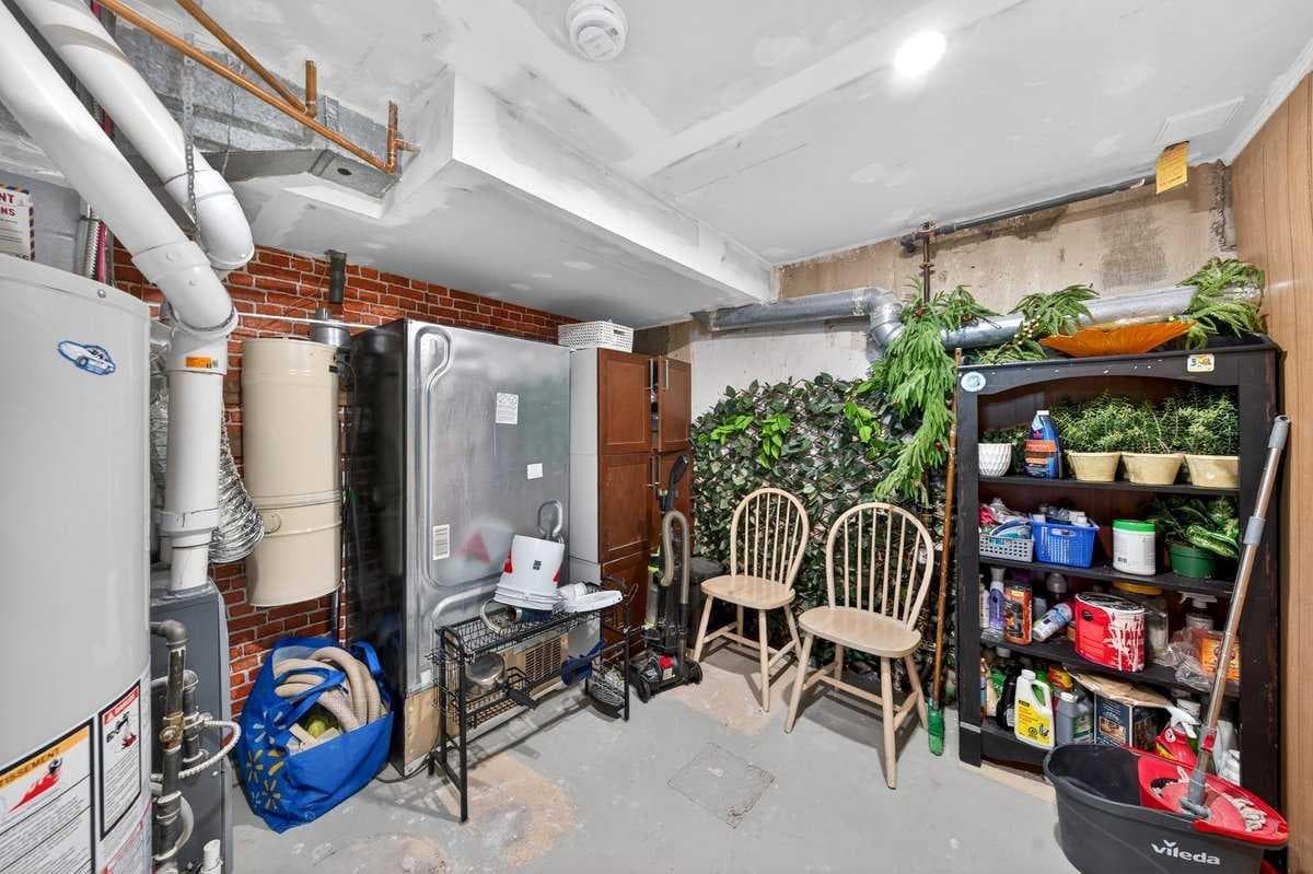 227 Martell Road NE