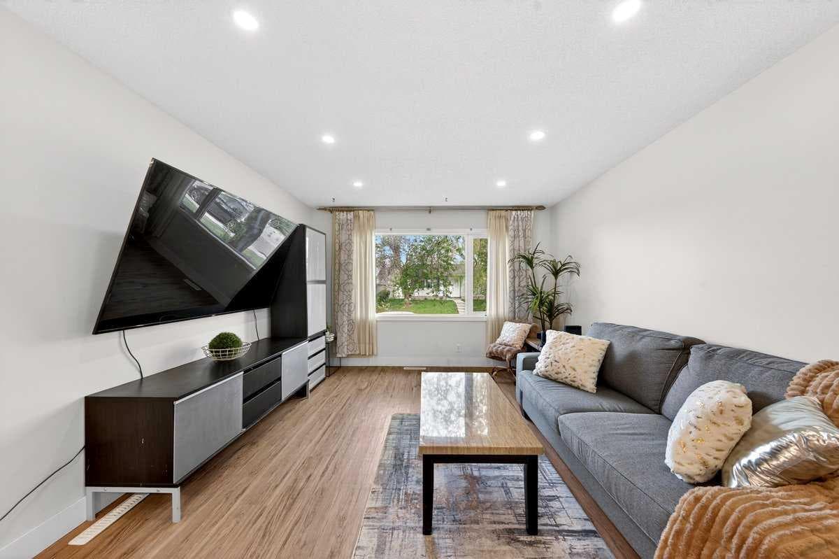 227 Martell Road NE