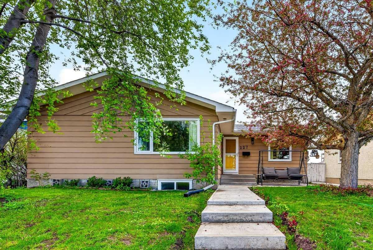 227 Martell Road NE