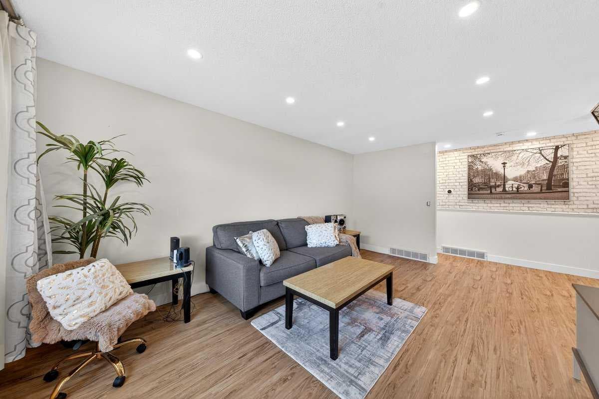 227 Martell Road NE