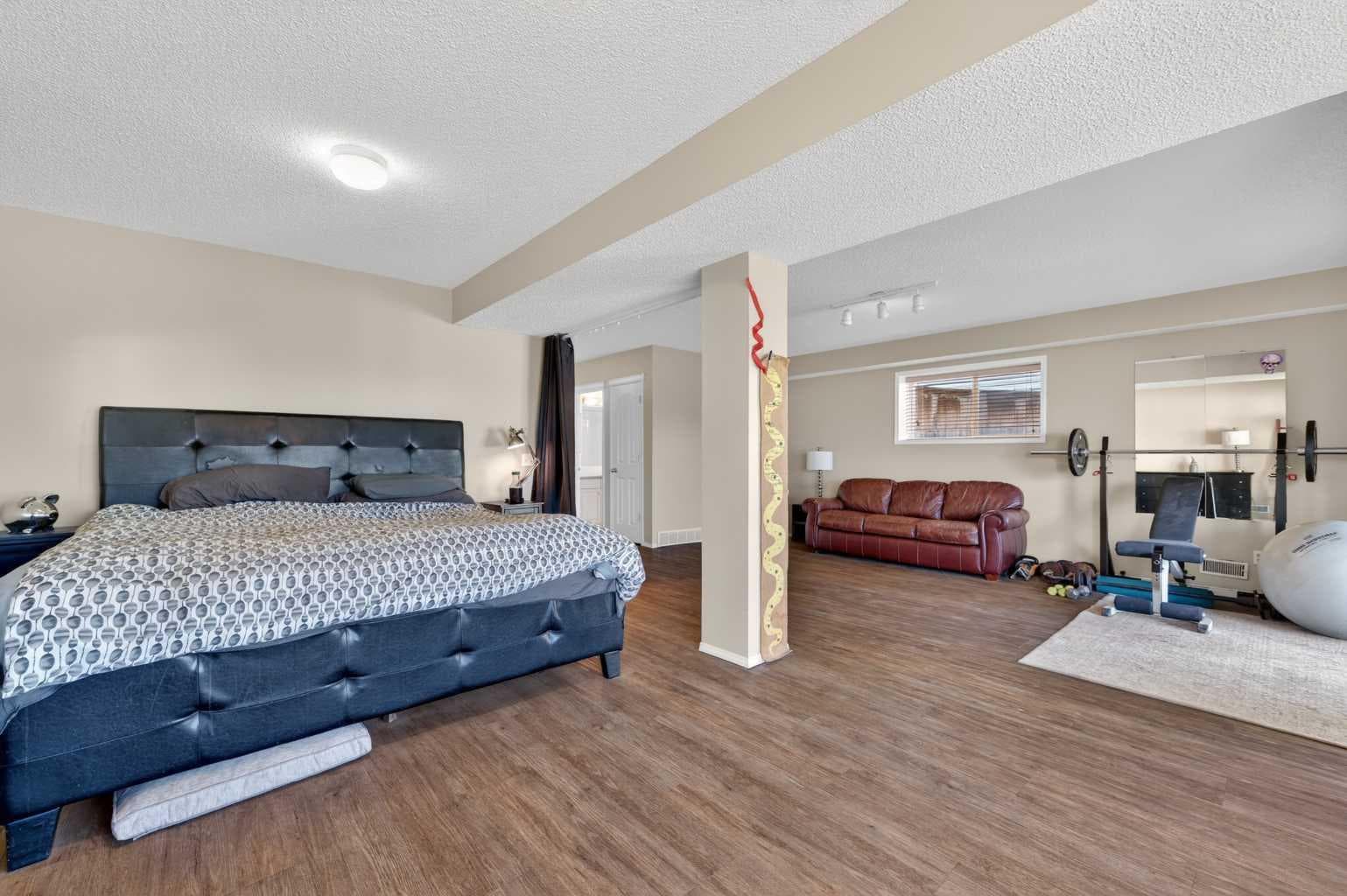 44 Bridlepost Green SW