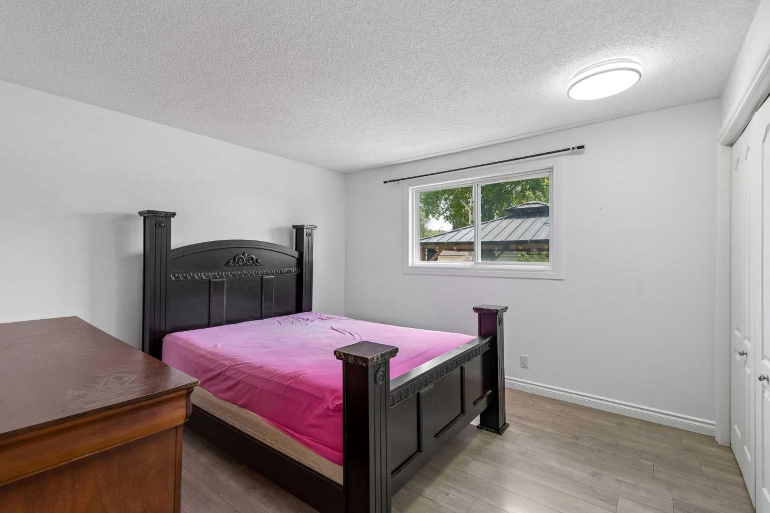 83 Appletree Close SE