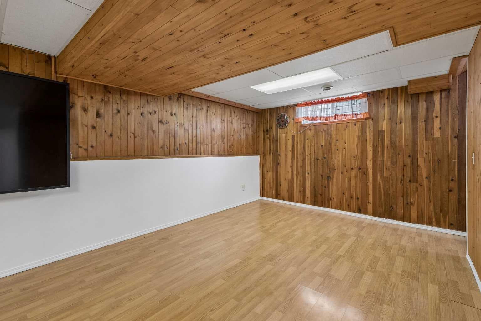 83 Appletree Close SE