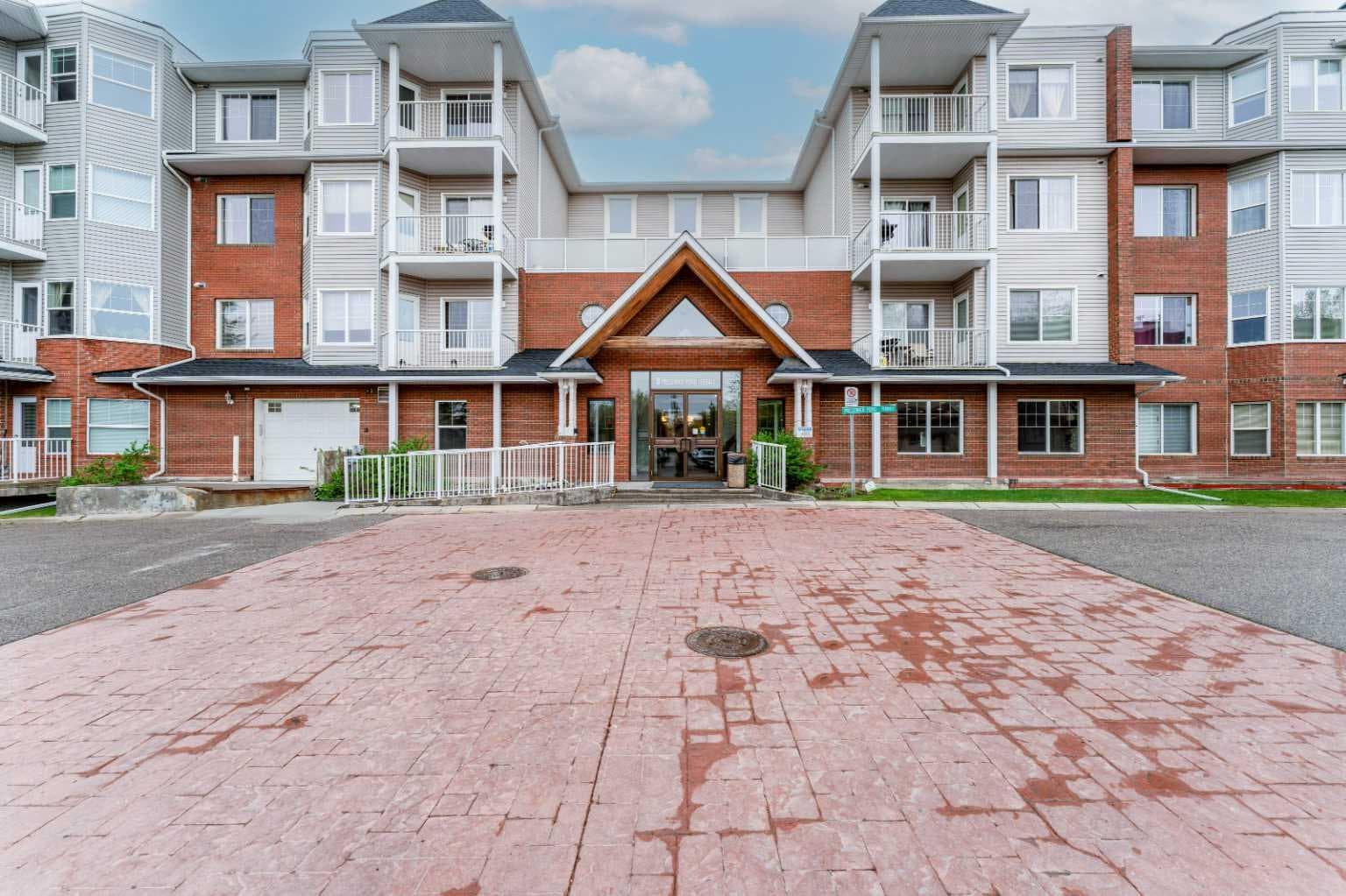 206, 8 Prestwick Pond Terrace SE