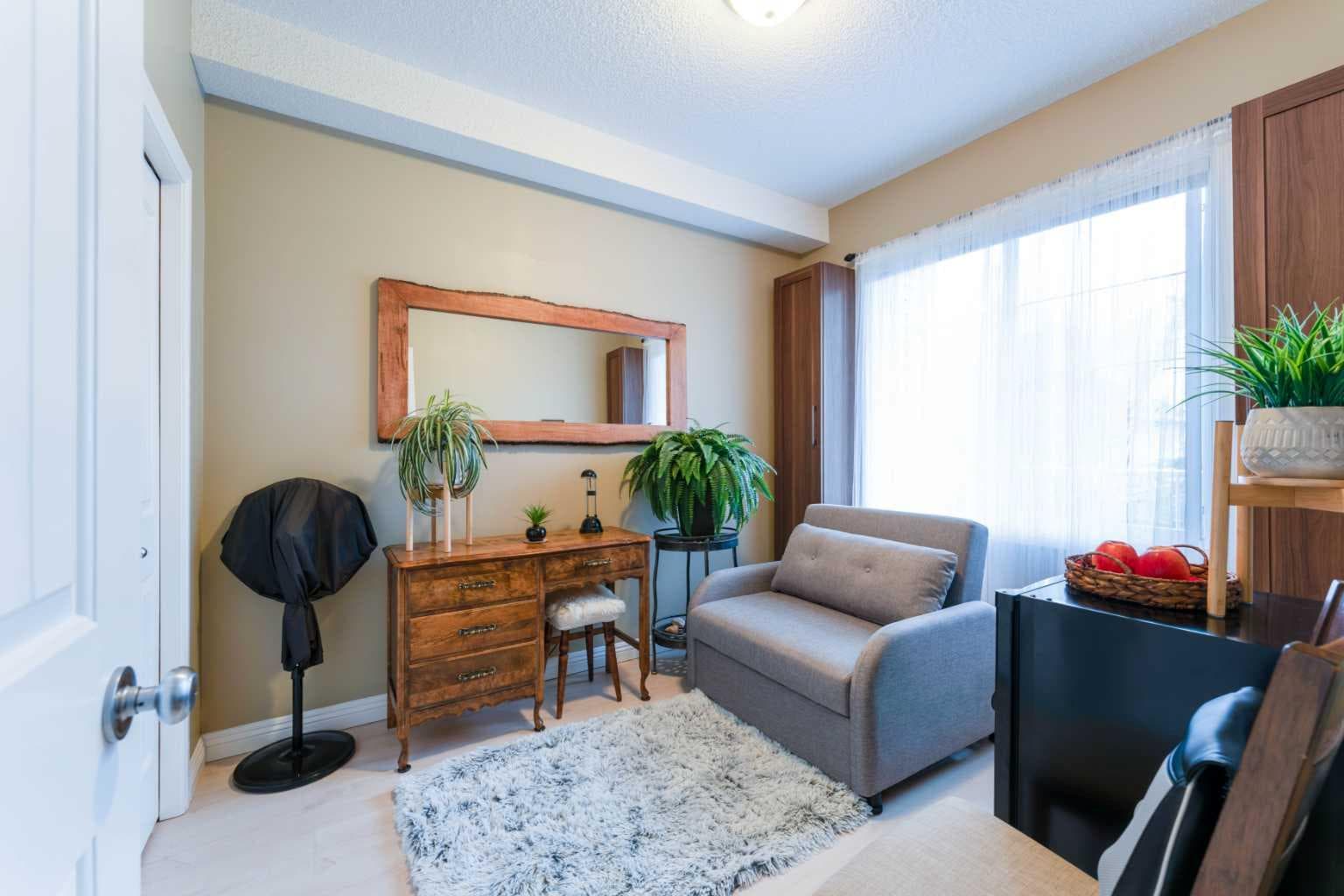206, 8 Prestwick Pond Terrace SE