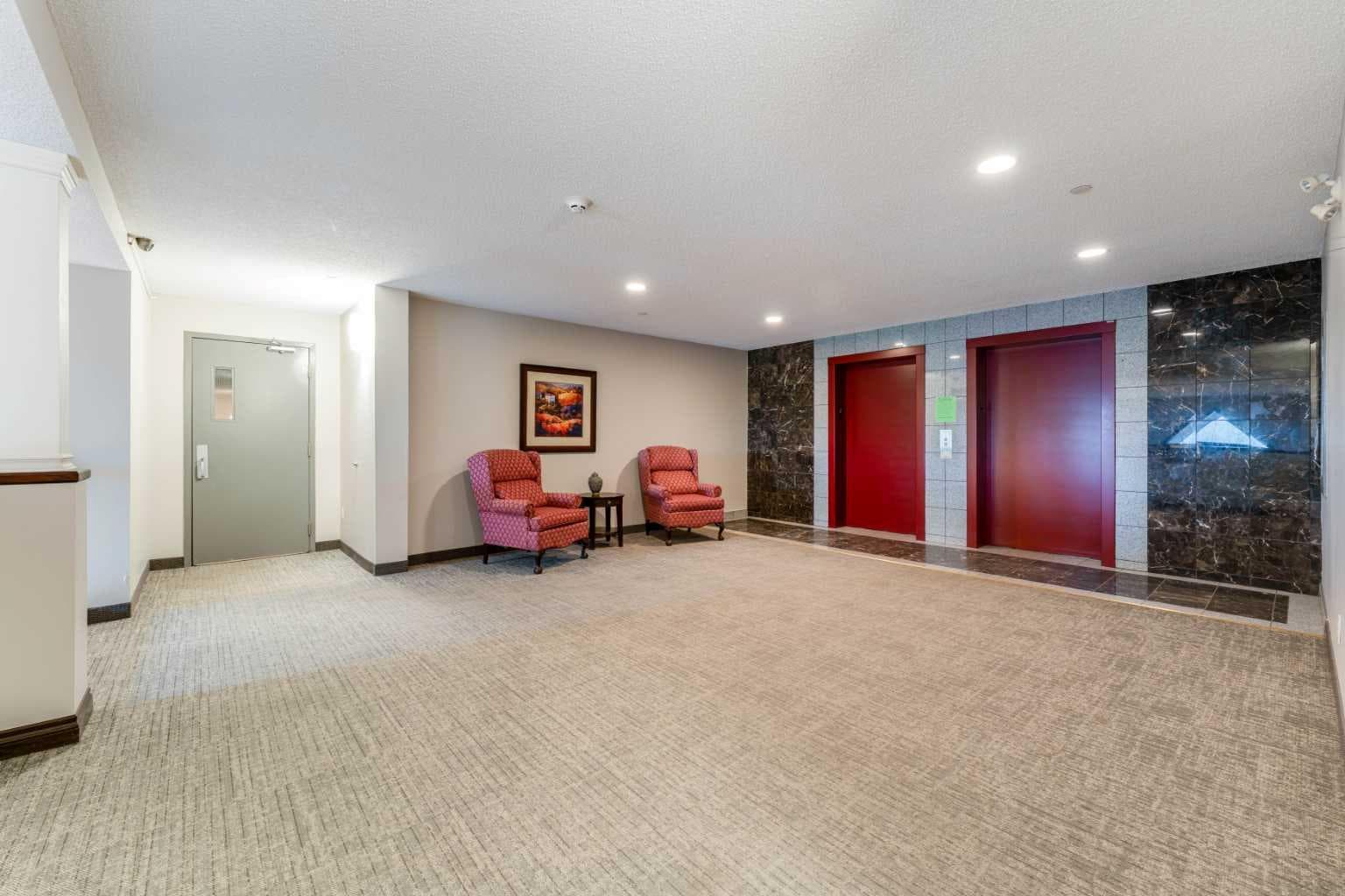 206, 8 Prestwick Pond Terrace SE