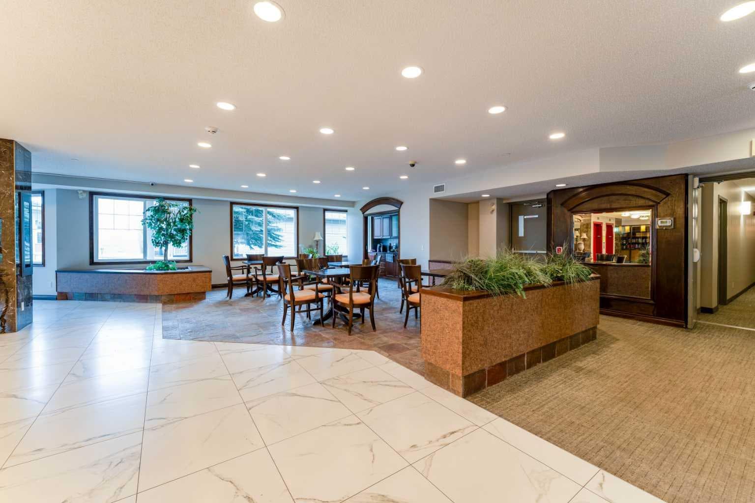 206, 8 Prestwick Pond Terrace SE