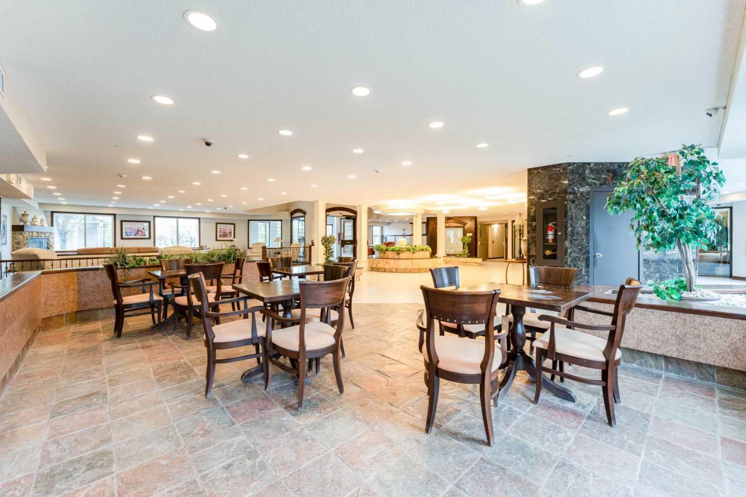 206, 8 Prestwick Pond Terrace SE