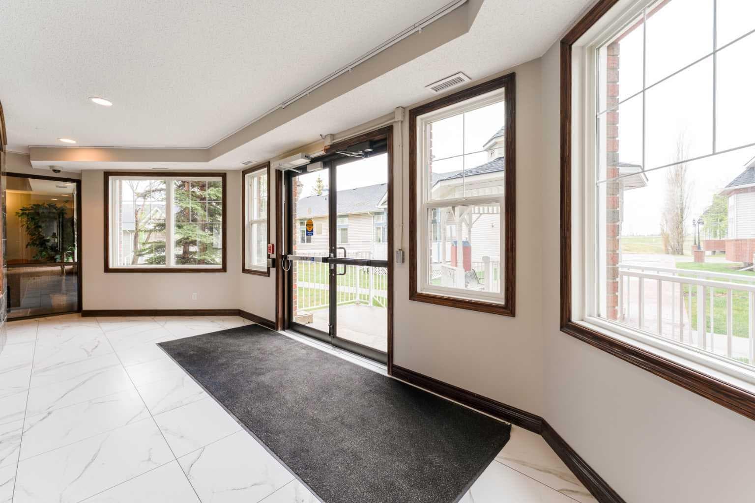 206, 8 Prestwick Pond Terrace SE