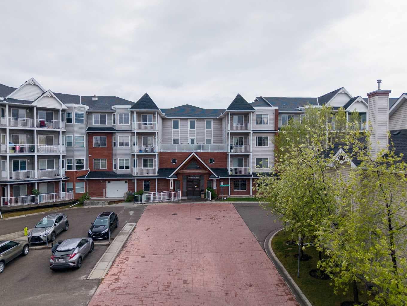 206, 8 Prestwick Pond Terrace SE