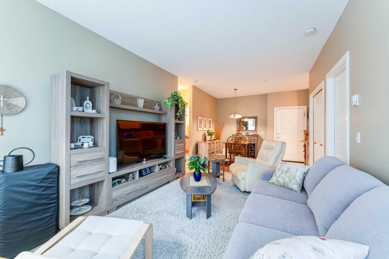 206, 8 Prestwick Pond Terrace SE