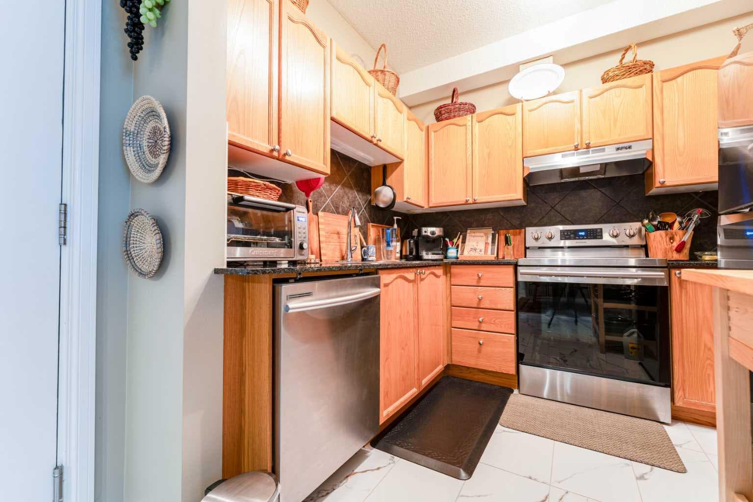 206, 8 Prestwick Pond Terrace SE