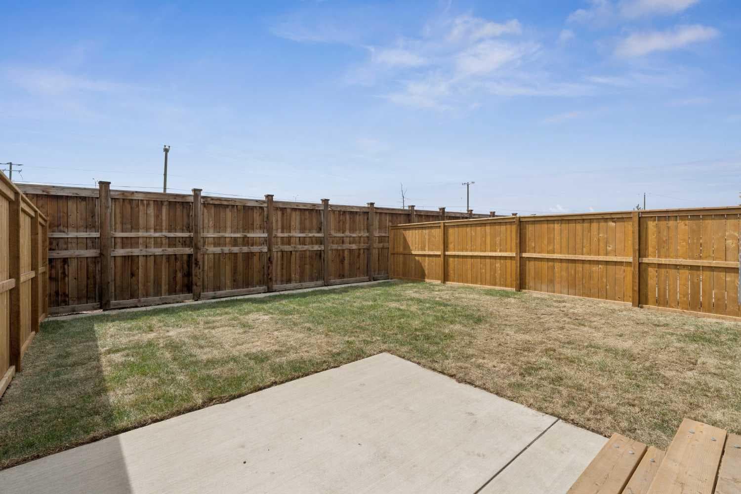 195 Greenwich Drive NW