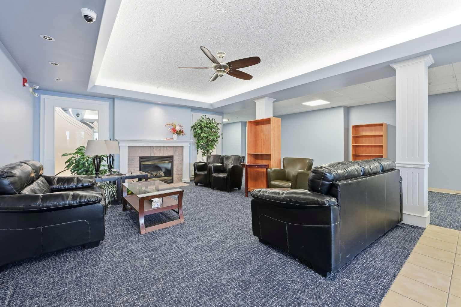439, 165 Manora Place NE