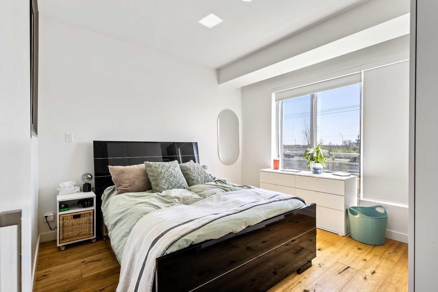 225, 63 Inglewood Park SE