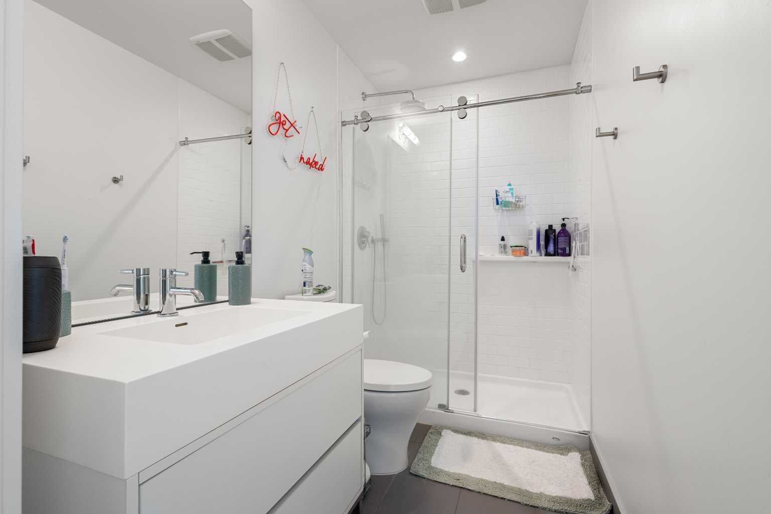 225, 63 Inglewood Park SE