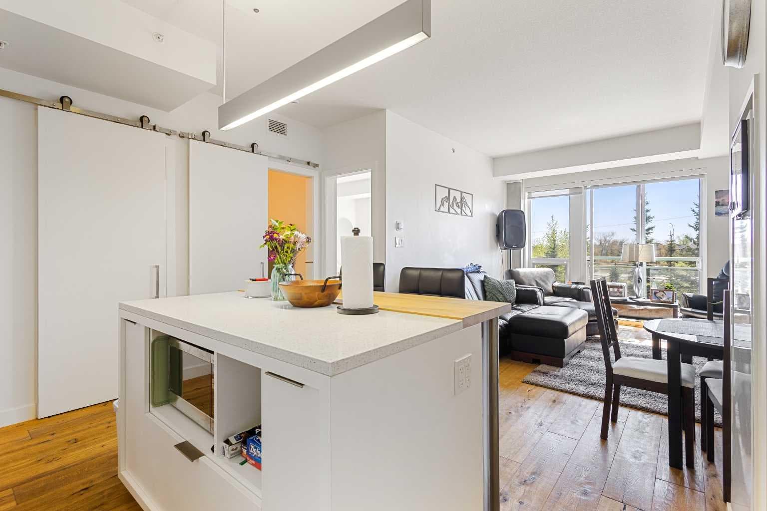 225, 63 Inglewood Park SE