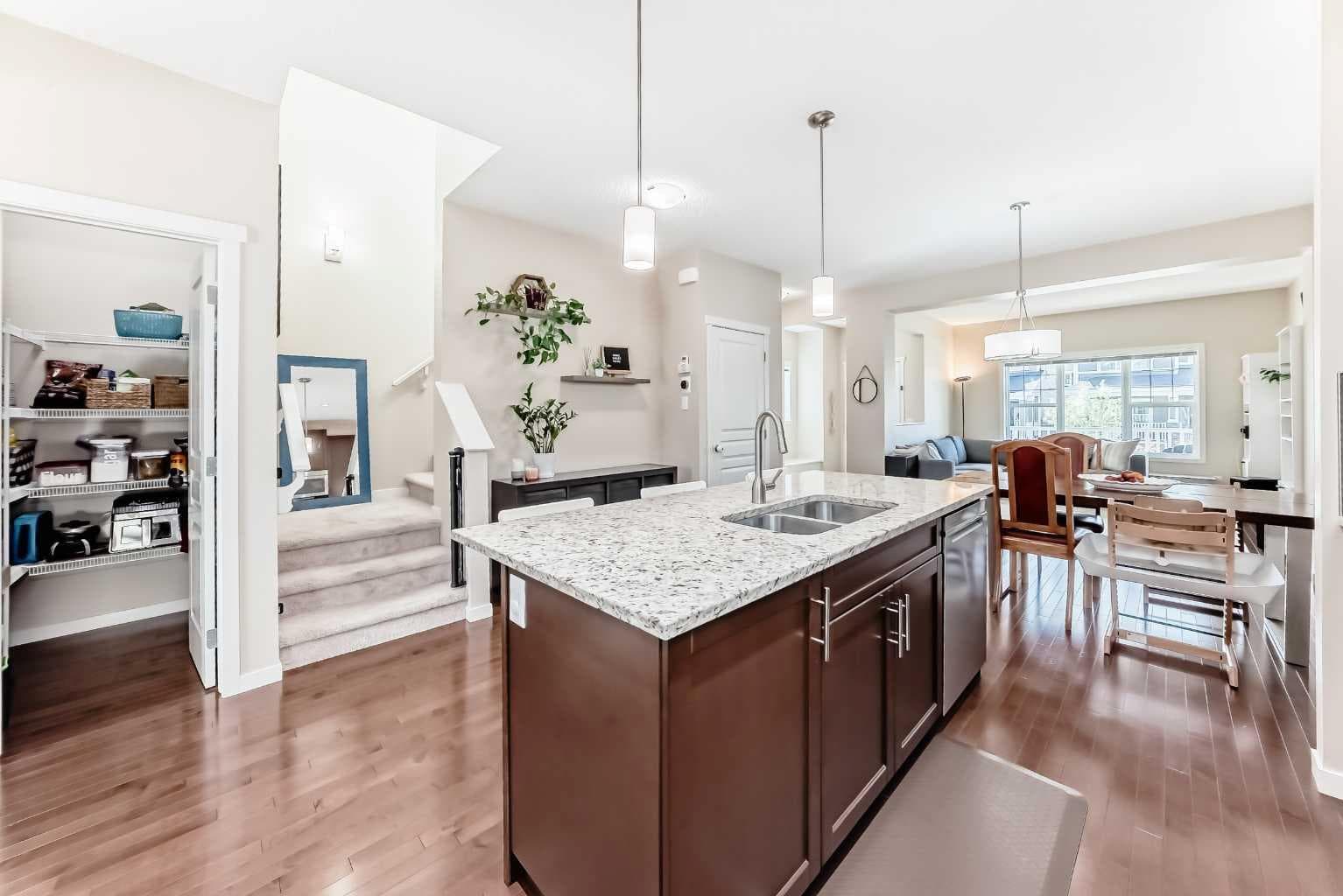 199 River Heights Green 