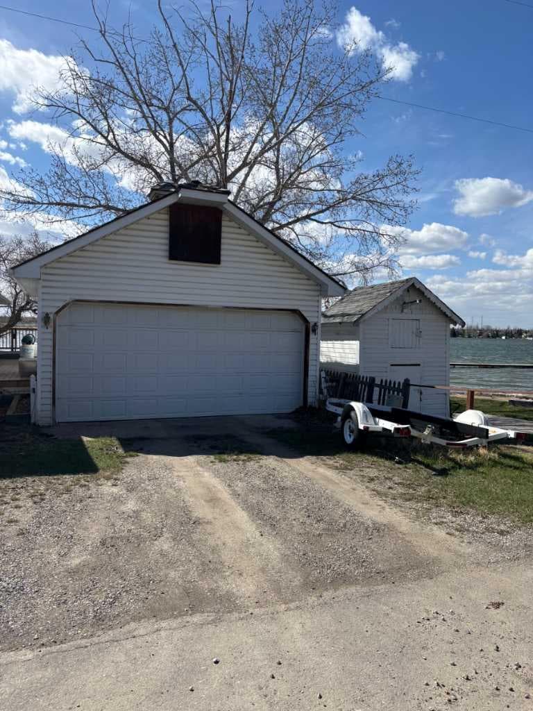 1065 East Chestermere Drive 