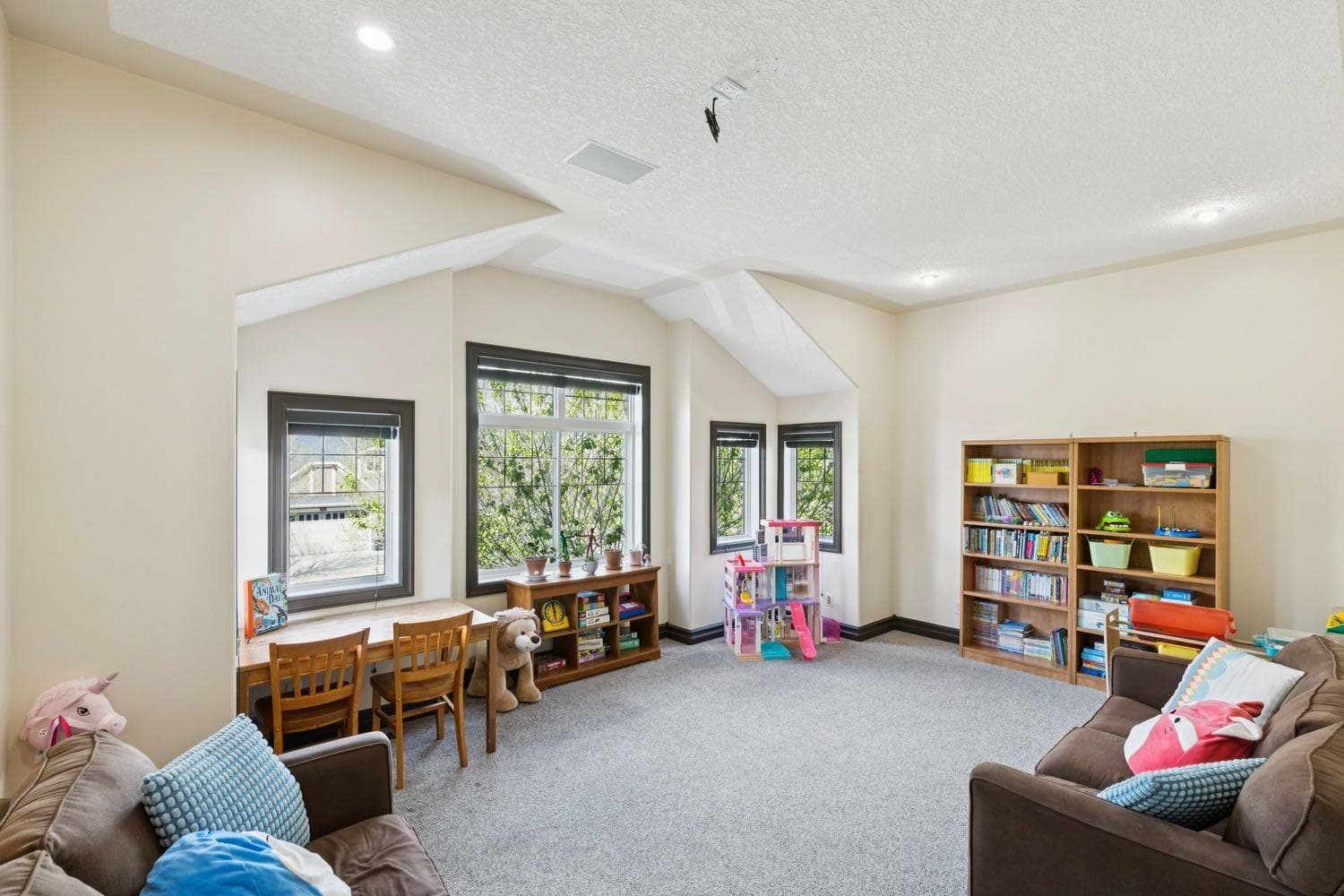 957 Coopers Drive SW