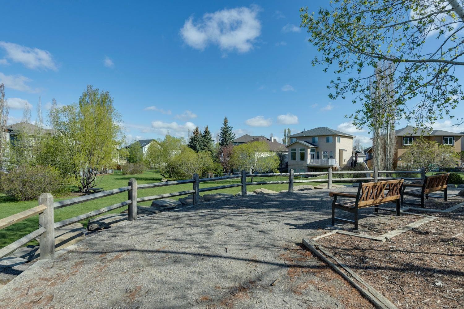 957 Coopers Drive SW