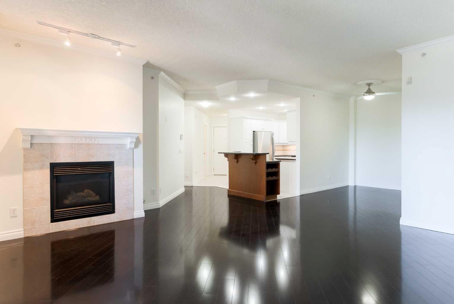 205, 200 Patina Court SW