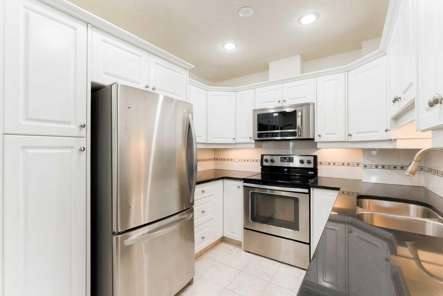205, 200 Patina Court SW